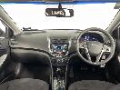 Thumbnail '17' of Hyundai Accent