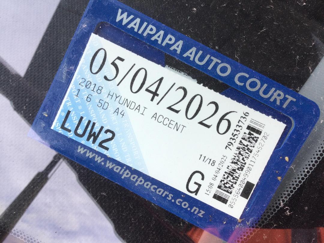 Photo '19' of Hyundai Accent