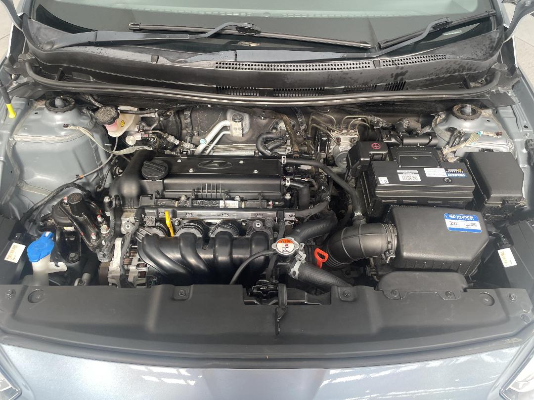 Photo '13' of Hyundai Accent Photo '13' of Hyundai Accent