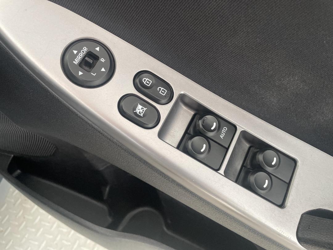 Photo '23' of Hyundai Accent Photo '23' of Hyundai Accent