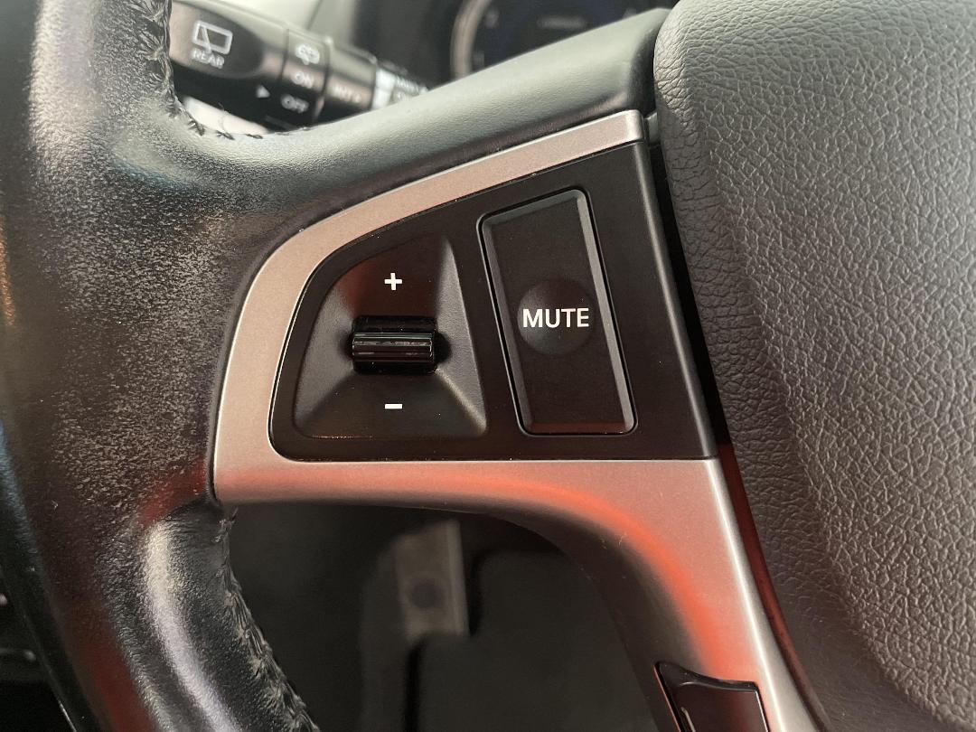 Photo '26' of Hyundai Accent Photo '26' of Hyundai Accent