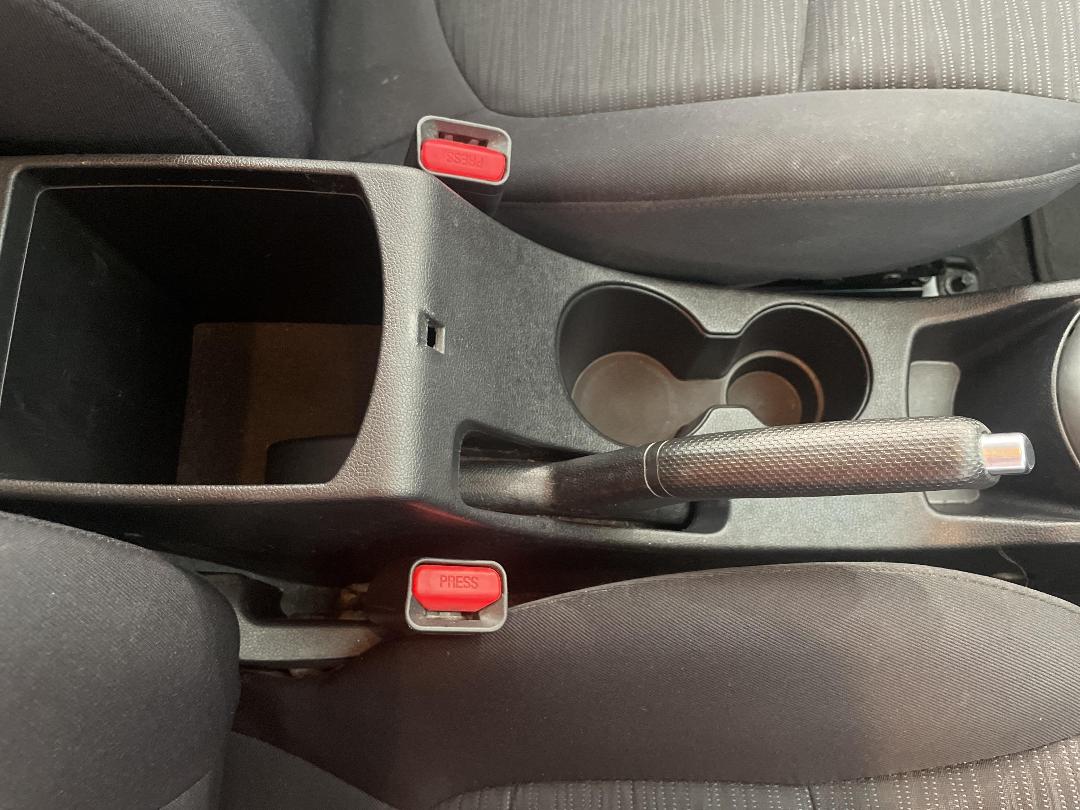 Photo '31' of Hyundai Accent Photo '31' of Hyundai Accent