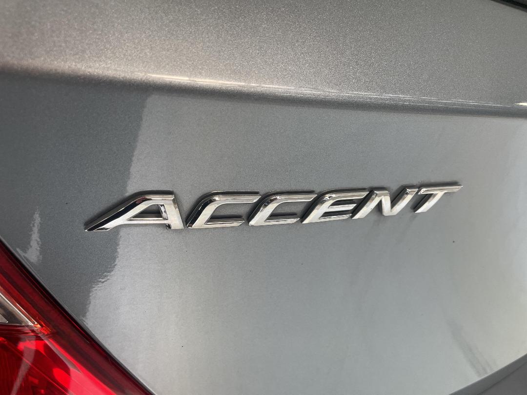 Photo '34' of Hyundai Accent Photo '34' of Hyundai Accent