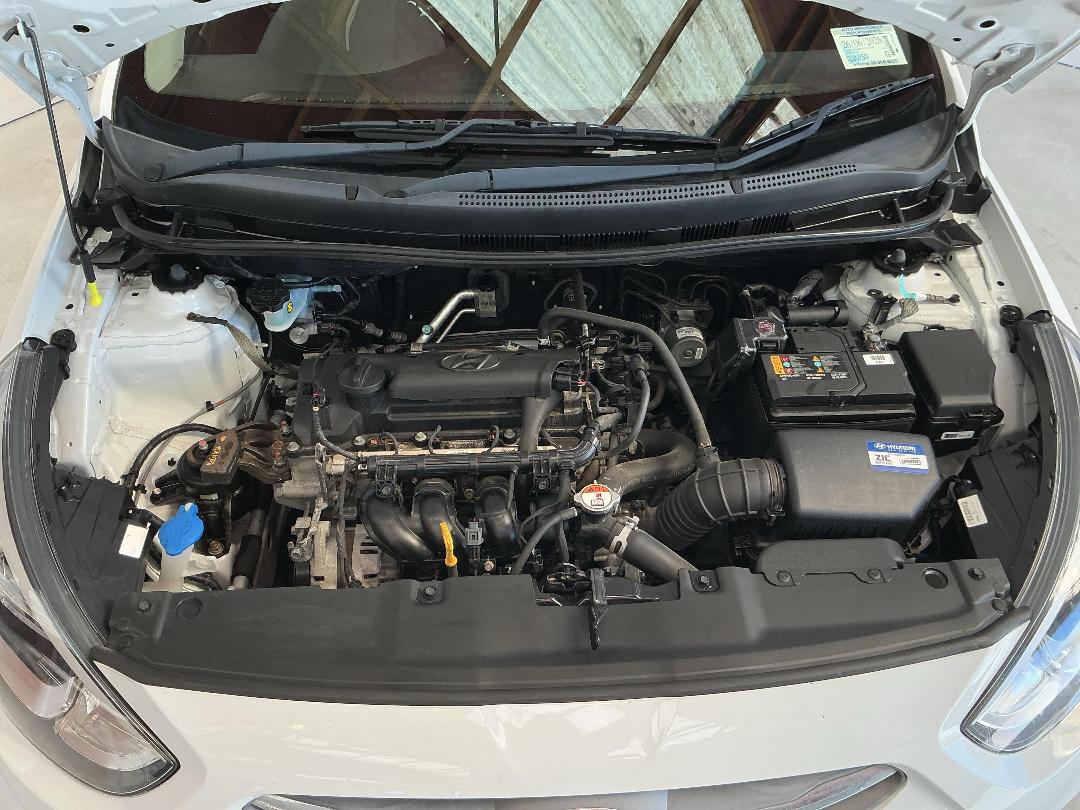 Photo '13' of Hyundai Accent Photo '13' of Hyundai Accent