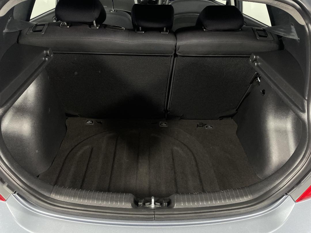 Photo '14' of Hyundai Accent Photo '14' of Hyundai Accent