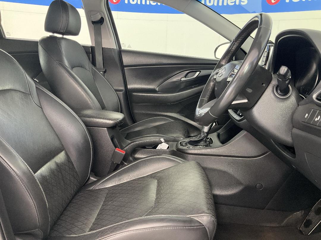 Photo '16' of Hyundai I30