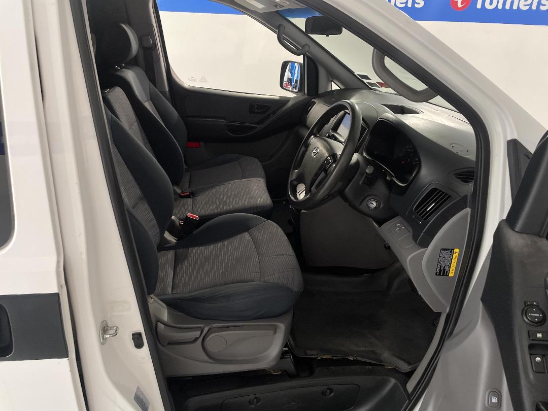 Photo '16' of Hyundai Iload Photo '16' of Hyundai Iload