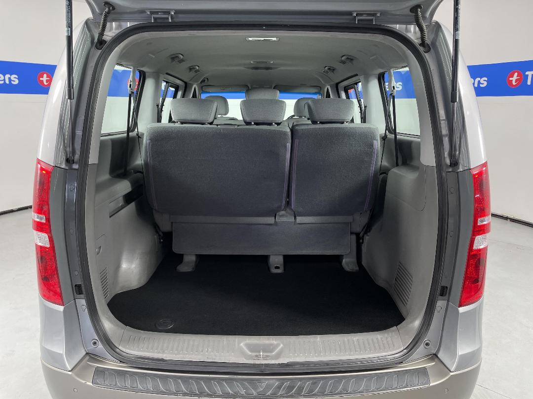 Photo '14' of Hyundai Imax Photo '14' of Hyundai Imax