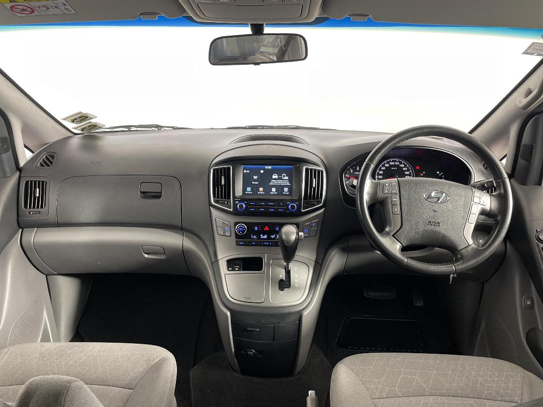 Photo '17' of Hyundai Imax Photo '17' of Hyundai Imax