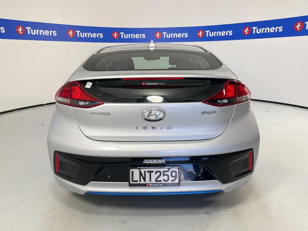 Photo '6' of Hyundai Ioniq Photo '6' of Hyundai Ioniq
