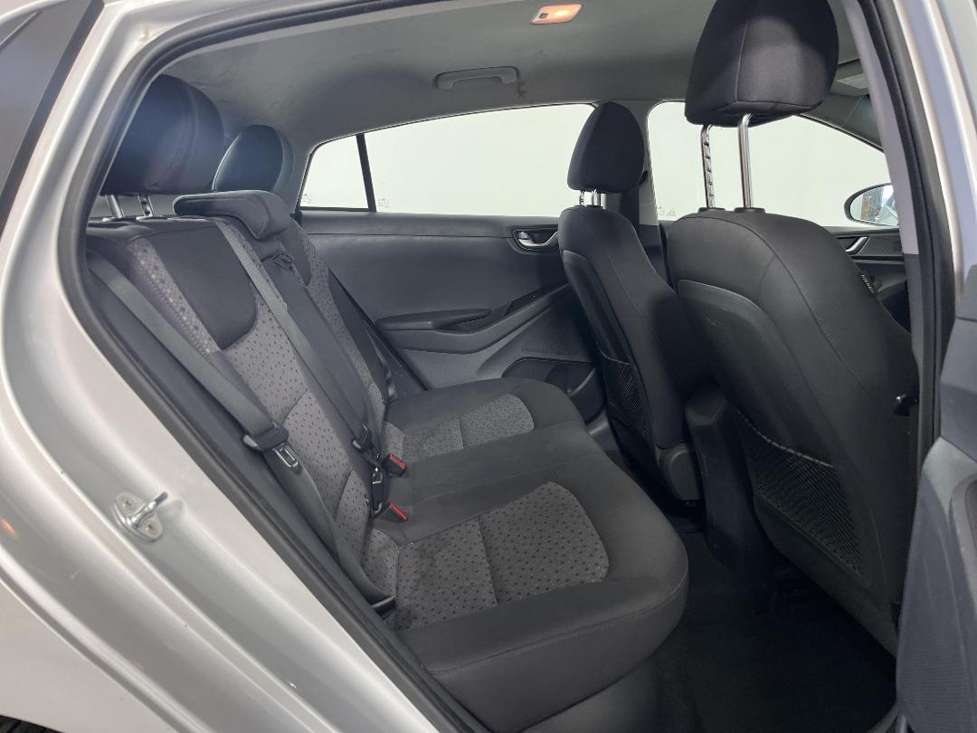 Photo '20' of Hyundai Ioniq Photo '20' of Hyundai Ioniq