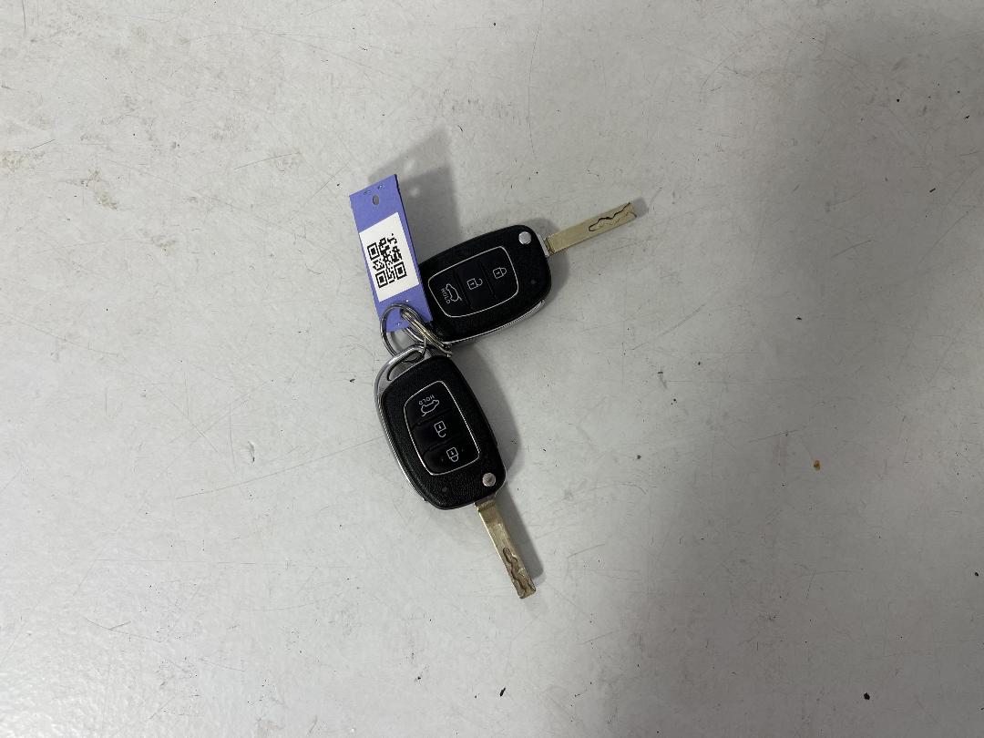 Photo '22' of Hyundai Ioniq