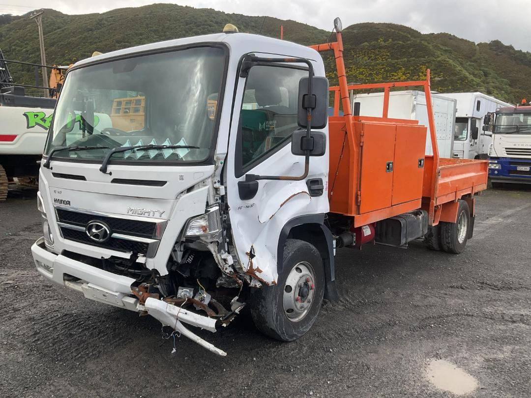 Photo '9' of Hyundai Mighty EX8L6 Tipper Photo '9' of Hyundai Mighty EX8L6 Tipper