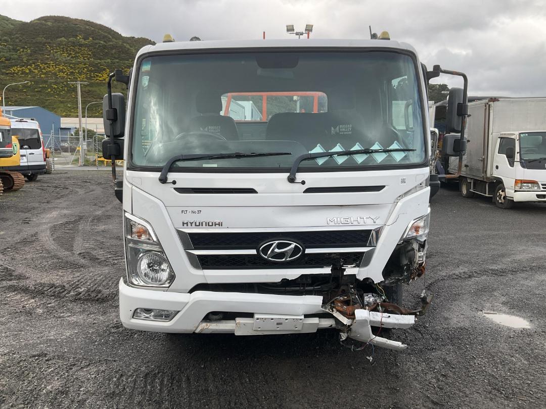 Photo '10' of Hyundai Mighty EX8L6 Tipper Photo '10' of Hyundai Mighty EX8L6 Tipper