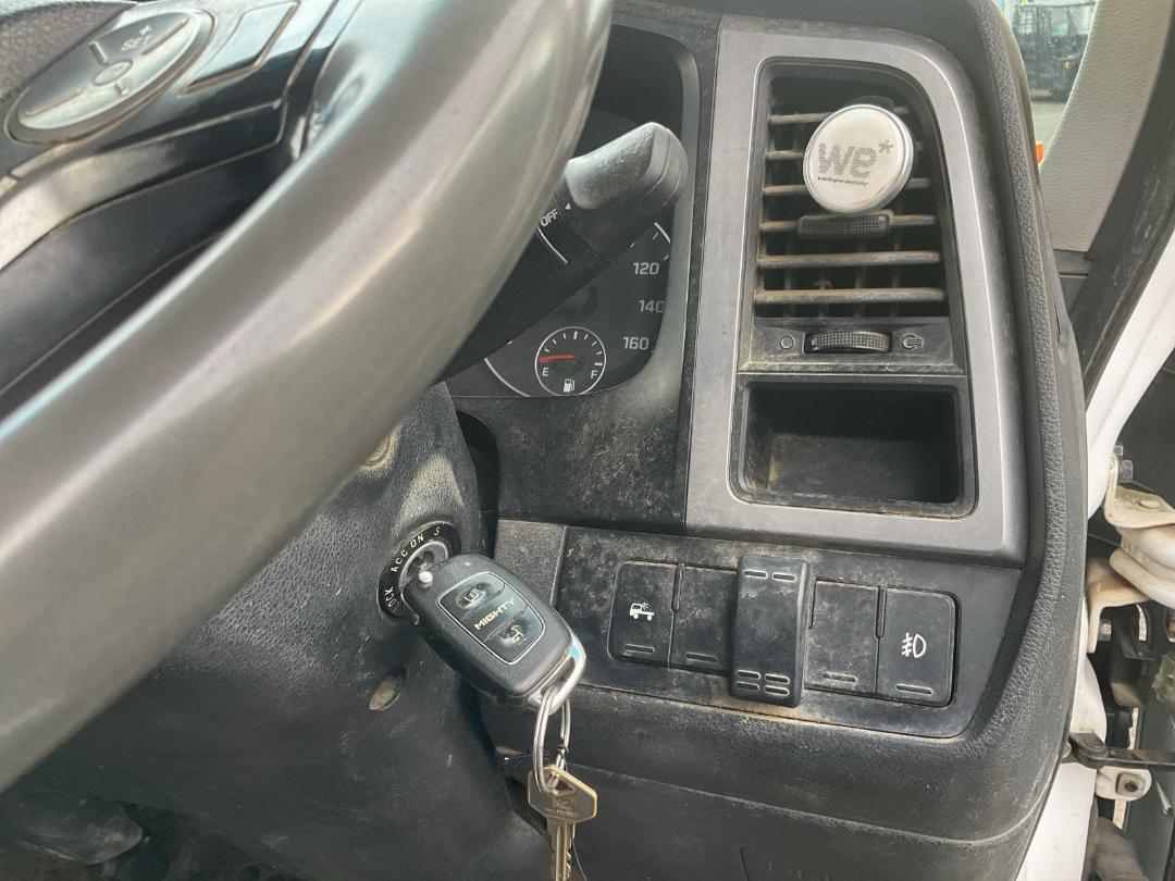 Photo '18' of Hyundai Mighty EX8L6 Tipper Photo '18' of Hyundai Mighty EX8L6 Tipper