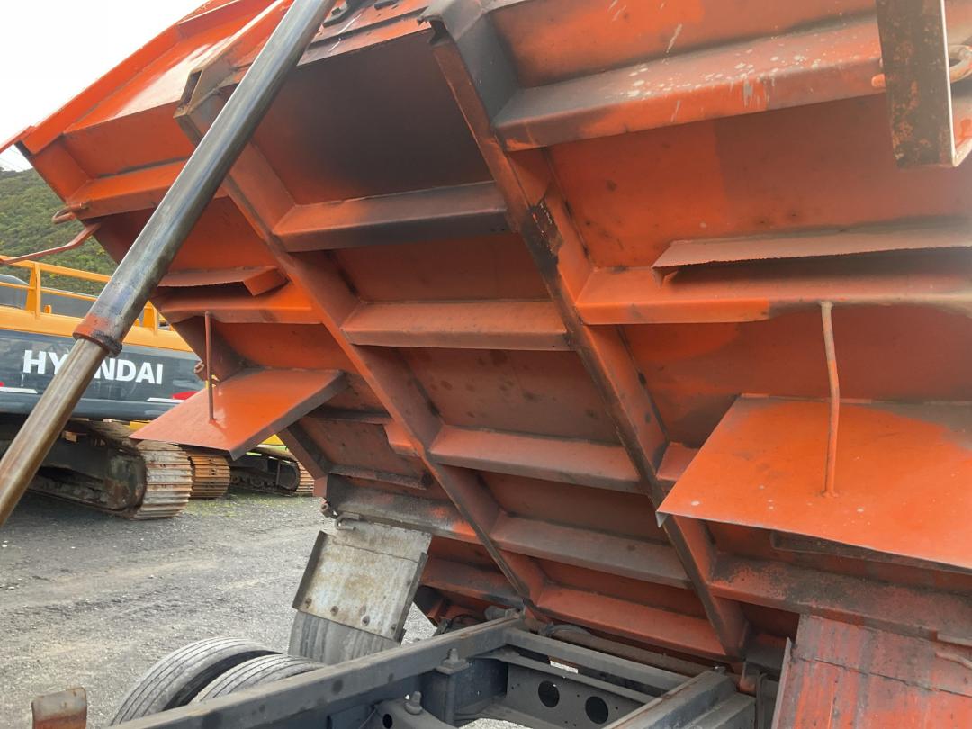 Photo '28' of Hyundai Mighty EX8L6 Tipper Photo '28' of Hyundai Mighty EX8L6 Tipper