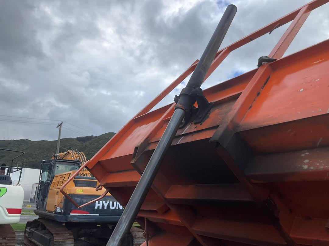 Photo '29' of Hyundai Mighty EX8L6 Tipper Photo '29' of Hyundai Mighty EX8L6 Tipper