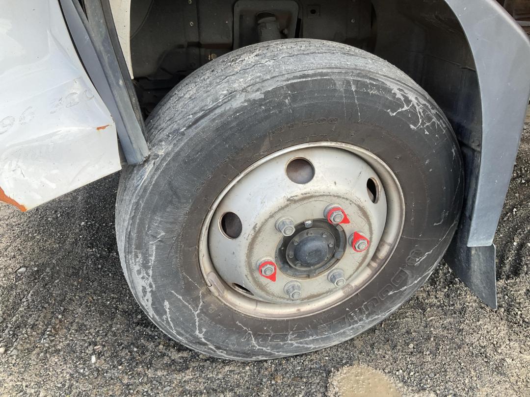 Photo '37' of Hyundai Mighty EX8L6 Tipper Photo '37' of Hyundai Mighty EX8L6 Tipper