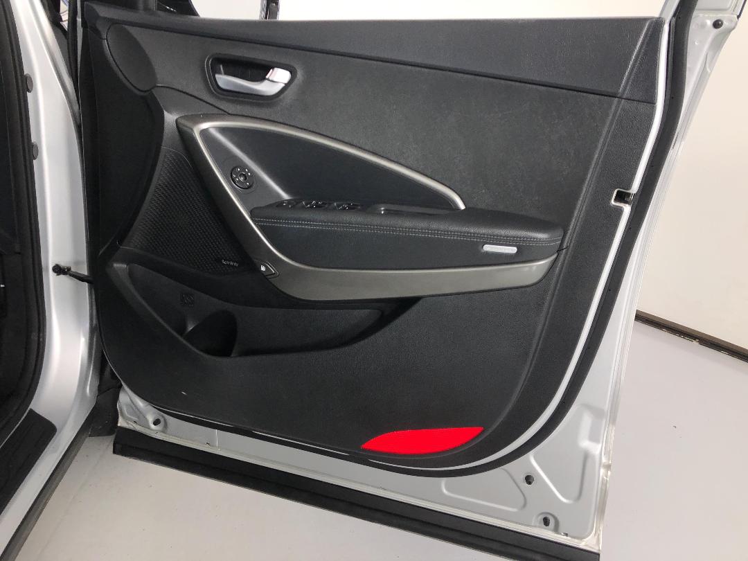 Photo '15' of Hyundai Santa FE Photo '15' of Hyundai Santa FE