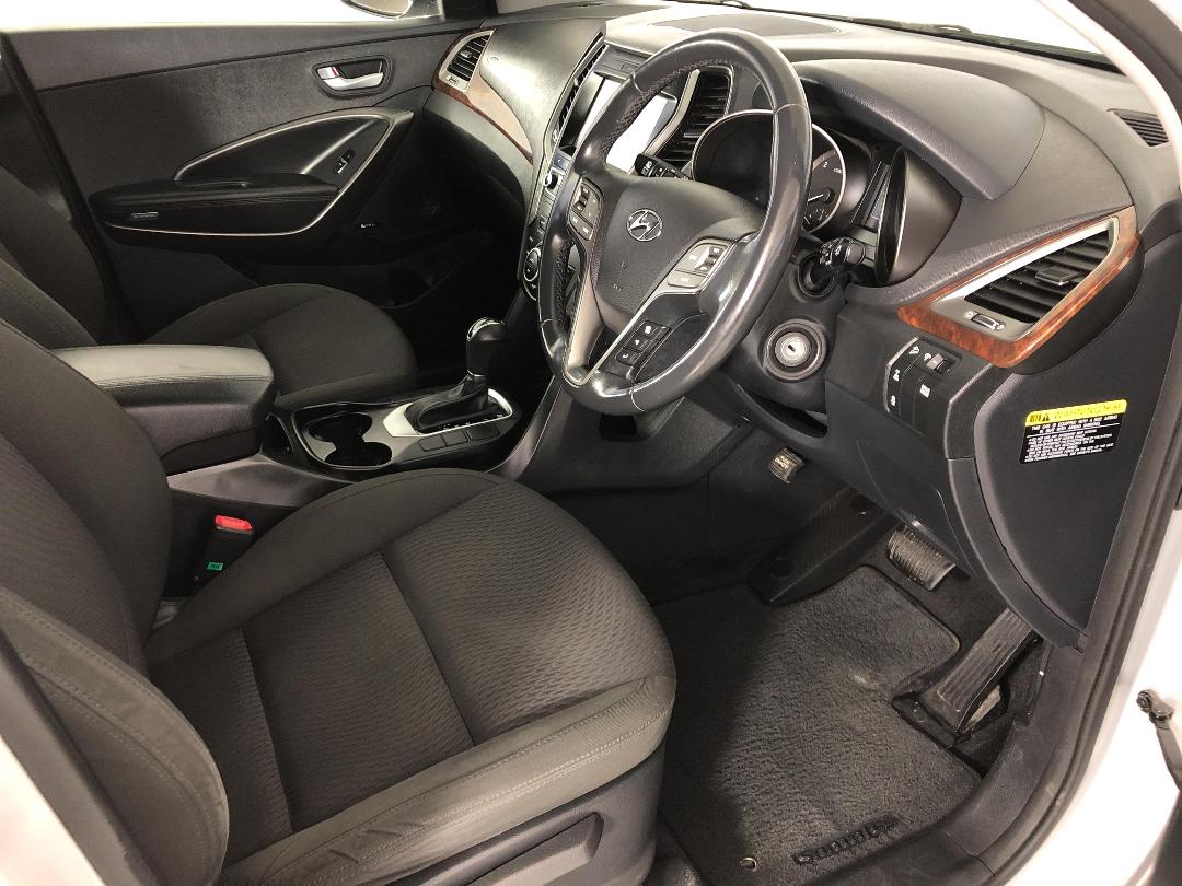 Photo '16' of Hyundai Santa FE Photo '16' of Hyundai Santa FE