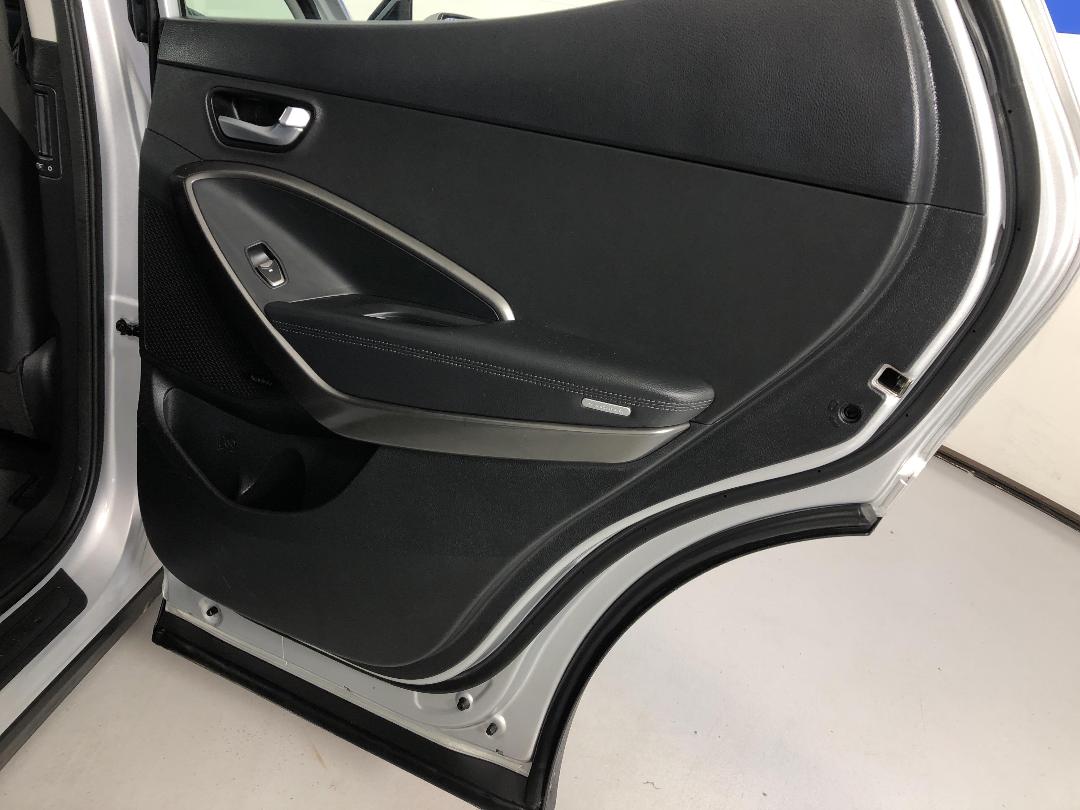 Photo '19' of Hyundai Santa FE Photo '19' of Hyundai Santa FE