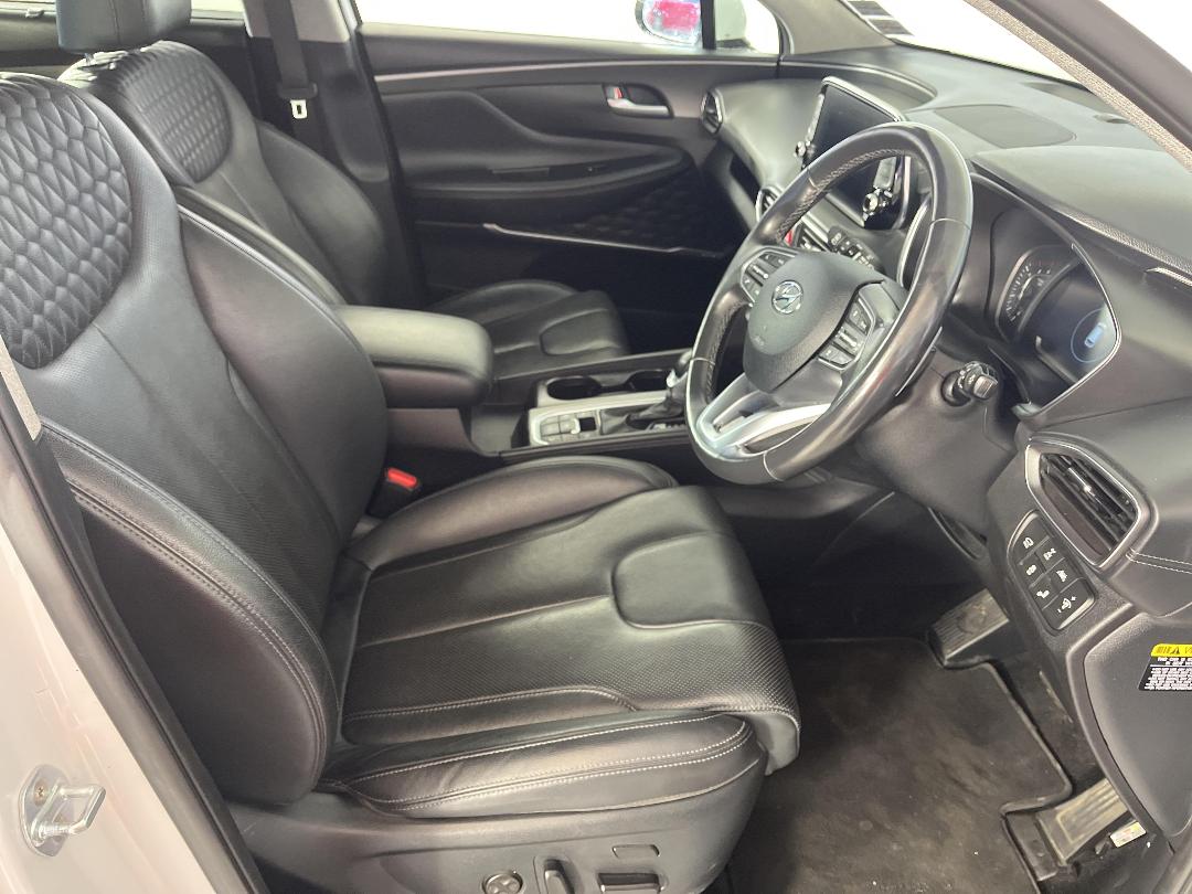 Photo '16' of Hyundai Santa FE