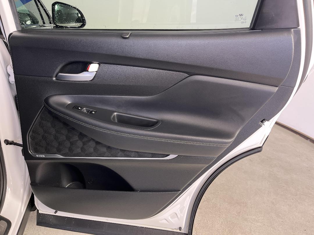 Photo '19' of Hyundai Santa FE