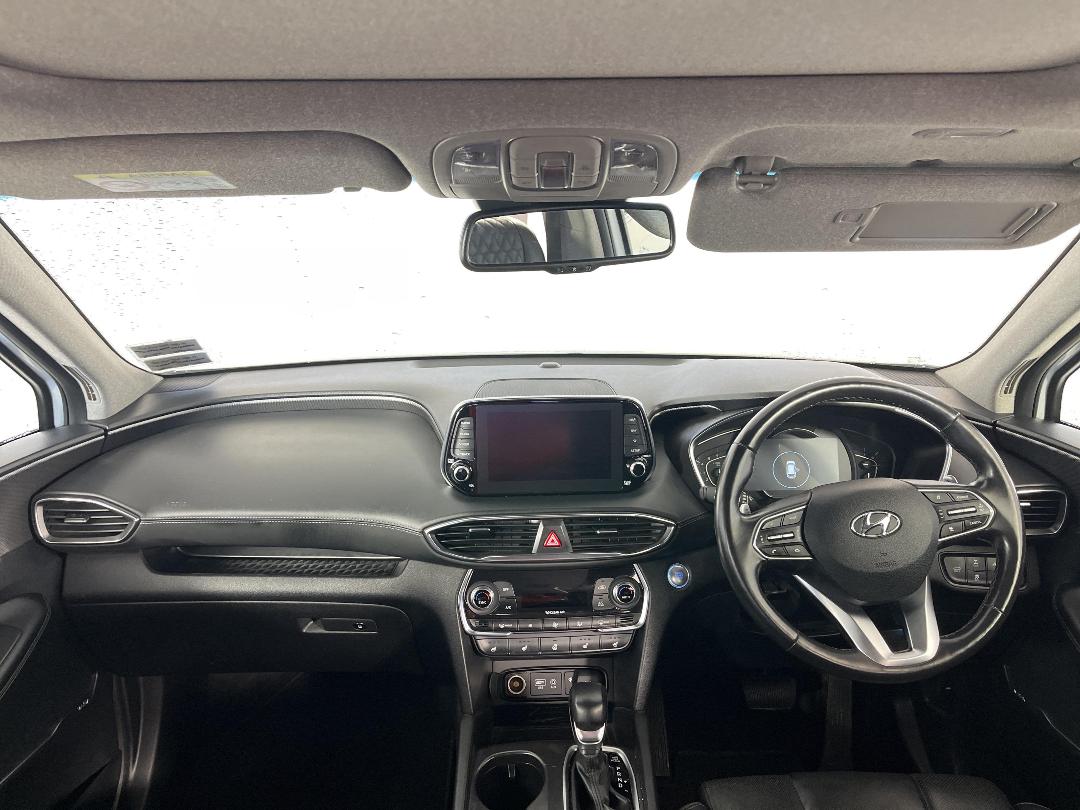 Photo '17' of Hyundai Santa FE