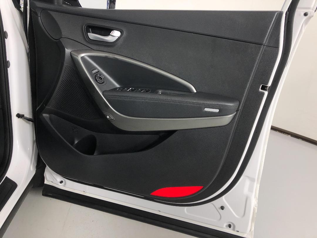 Photo '15' of Hyundai Santa FE Photo '15' of Hyundai Santa FE