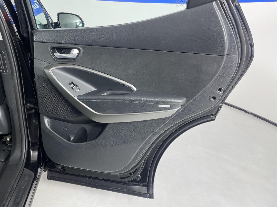 Photo '19' of Hyundai Santa FE Photo '19' of Hyundai Santa FE