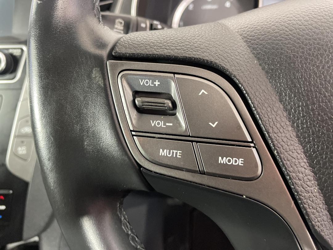 Photo '23' of Hyundai Santa FE Photo '23' of Hyundai Santa FE