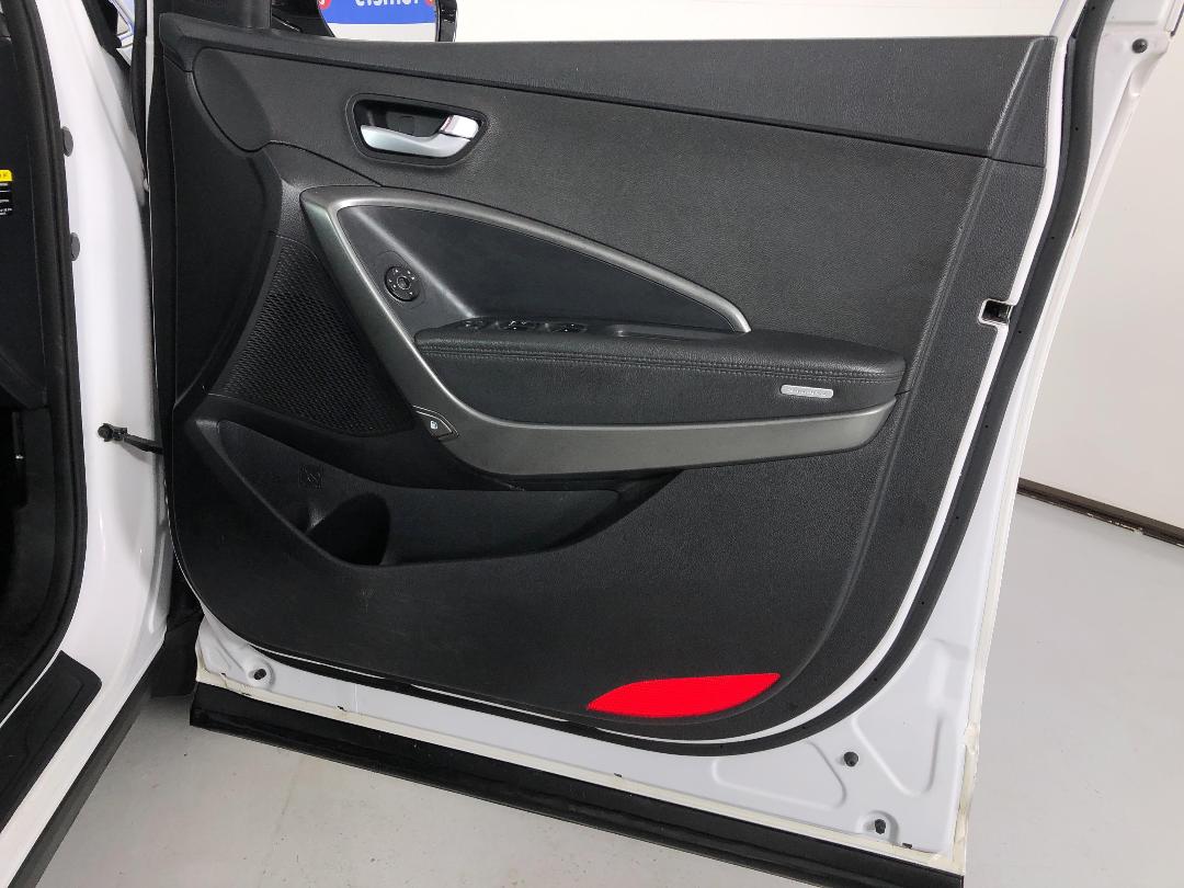 Photo '15' of Hyundai Santa FE