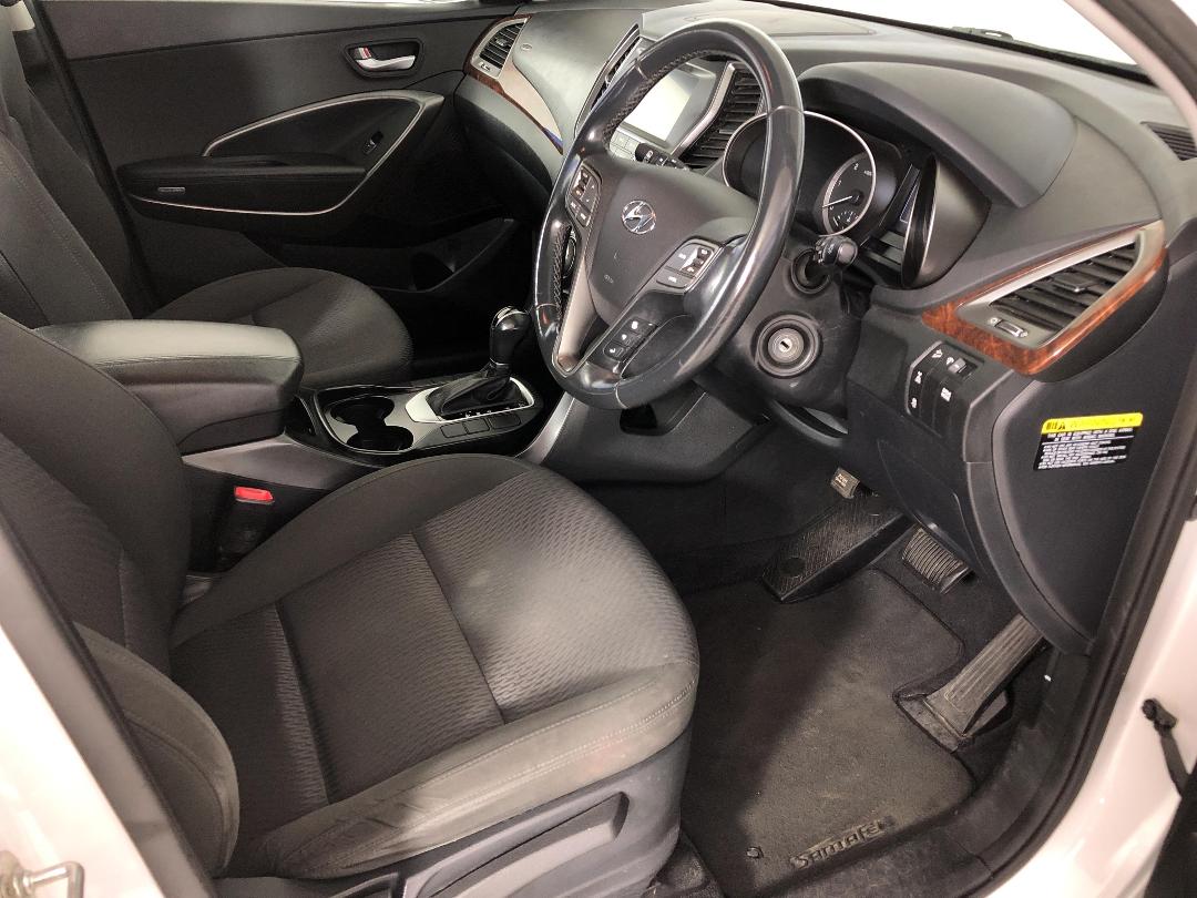 Photo '16' of Hyundai Santa FE