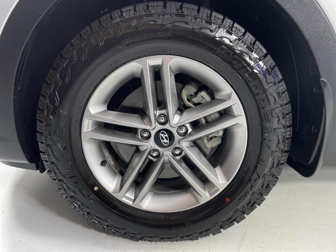 Photo '10' of Hyundai Santa FE