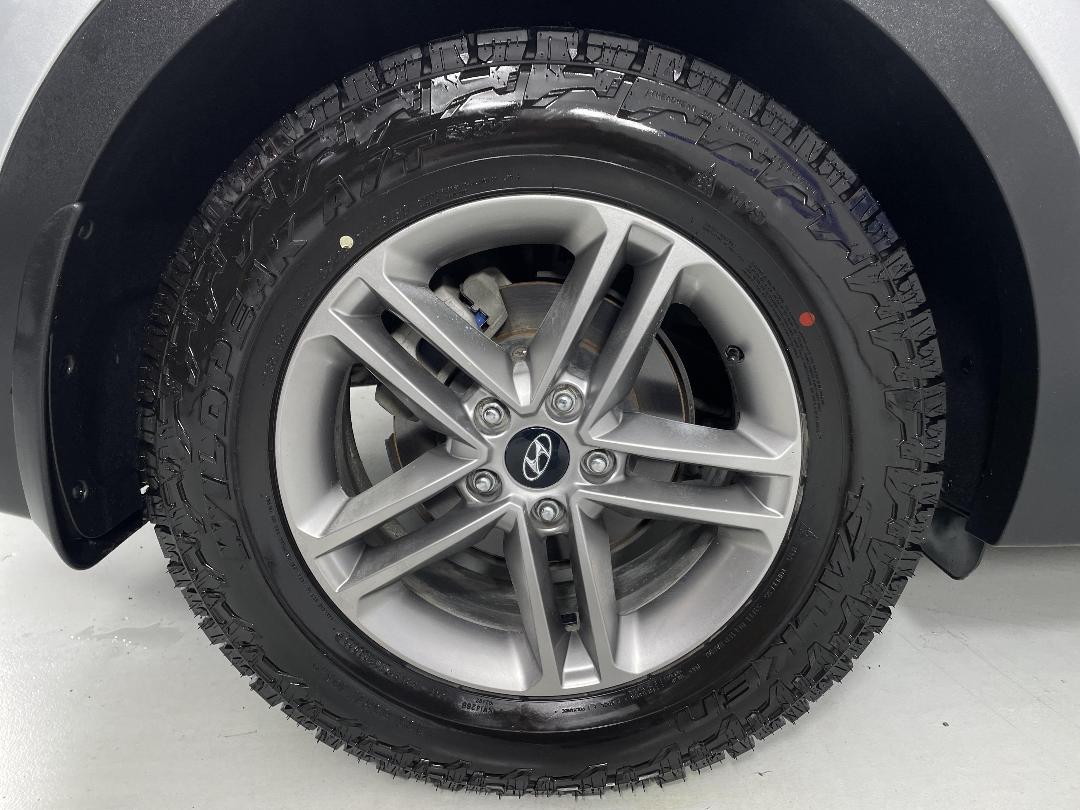 Photo '12' of Hyundai Santa FE