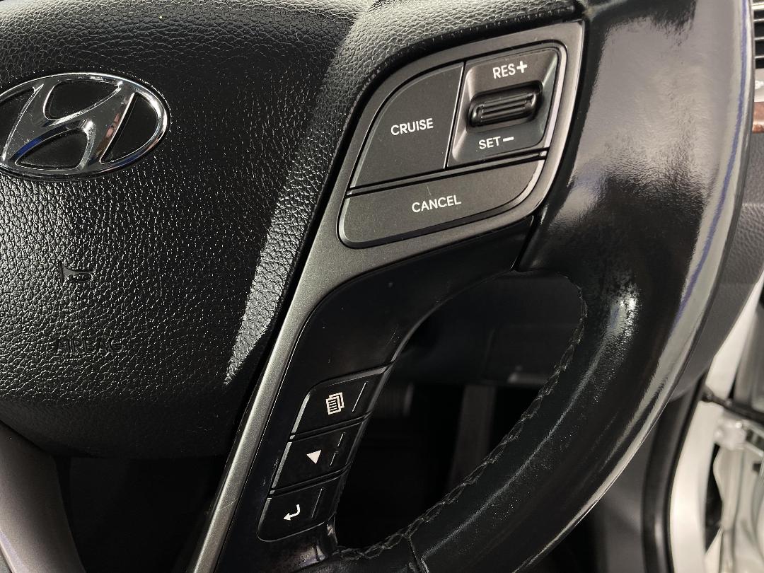 Photo '24' of Hyundai Santa FE