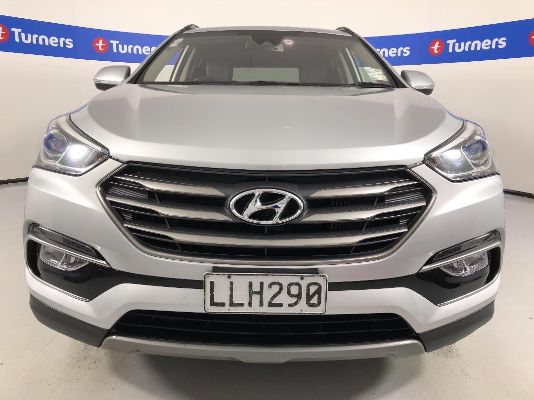 Photo '2' of Hyundai Santa FE Photo '2' of Hyundai Santa FE