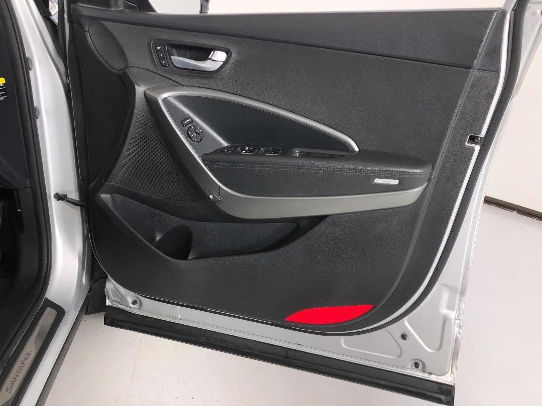 Photo '15' of Hyundai Santa FE Photo '15' of Hyundai Santa FE