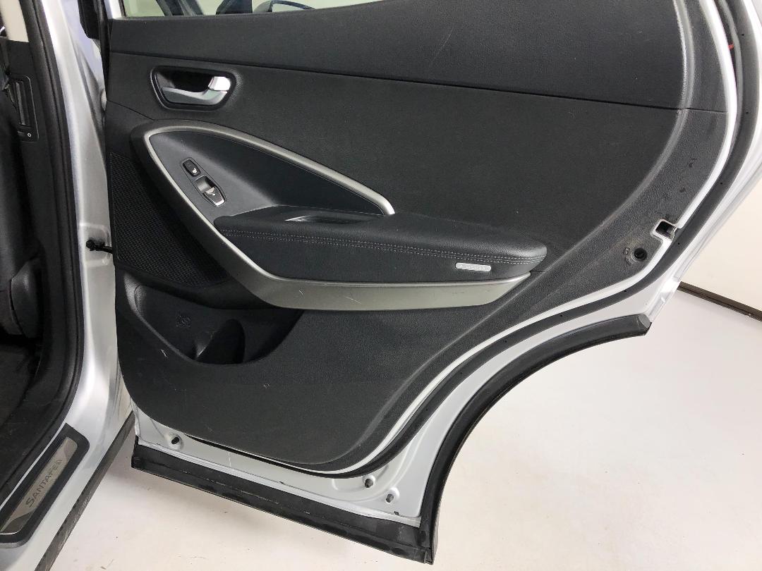 Photo '19' of Hyundai Santa FE Photo '19' of Hyundai Santa FE