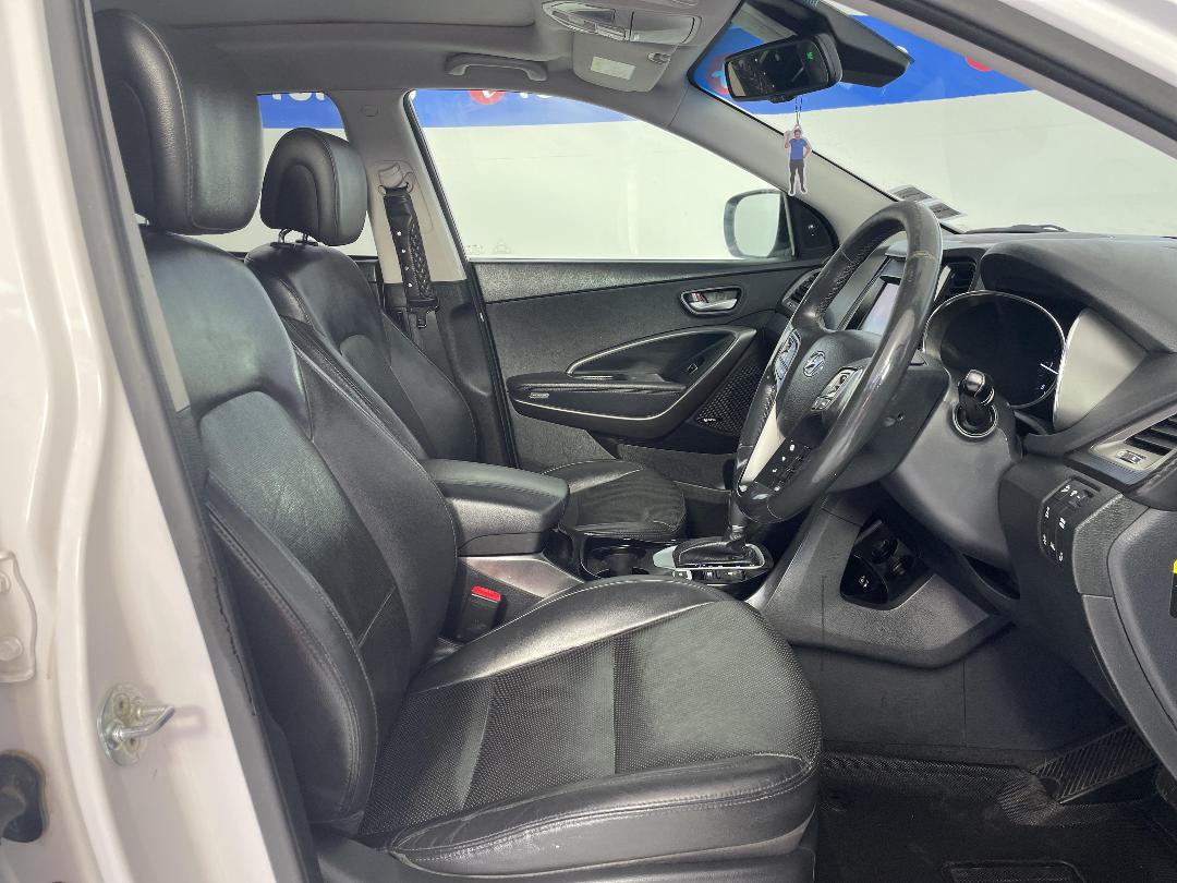 Photo '16' of Hyundai Santa FE Photo '16' of Hyundai Santa FE