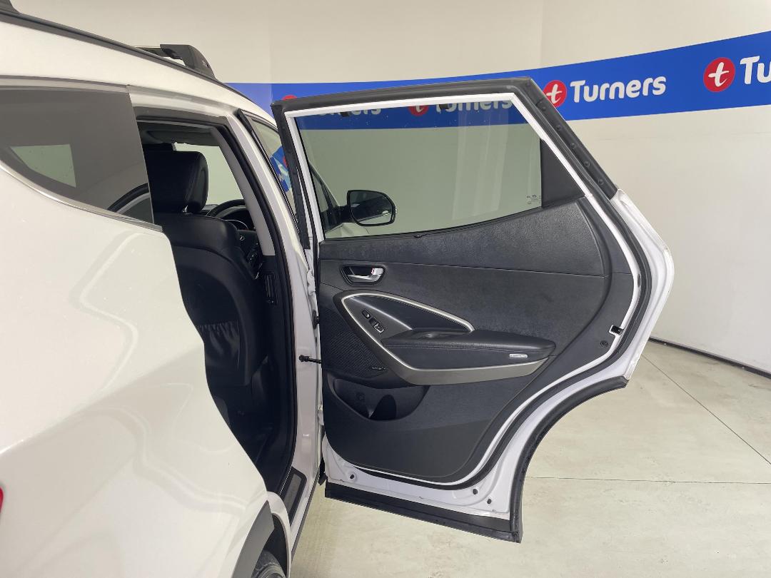 Photo '19' of Hyundai Santa FE Photo '19' of Hyundai Santa FE