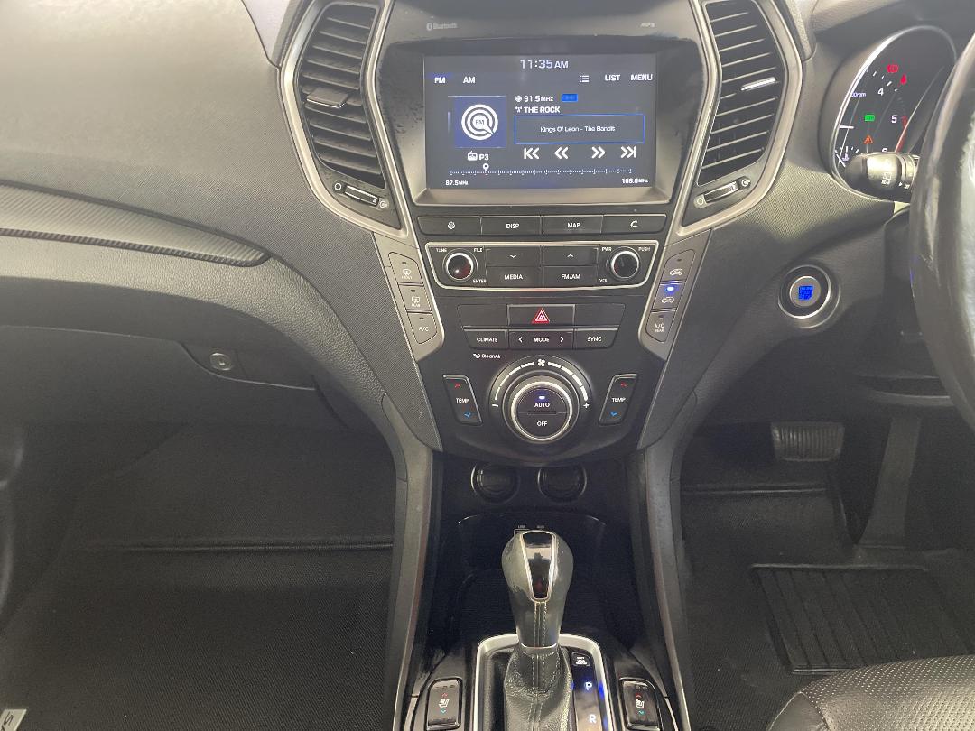 Photo '18' of Hyundai Santa FE Photo '18' of Hyundai Santa FE