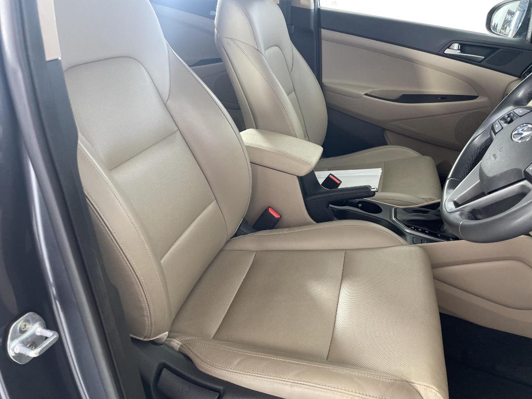 Photo '16' of Hyundai Tucson