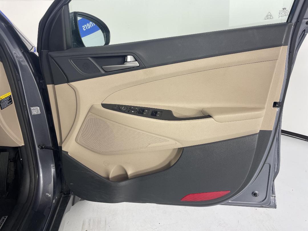 Photo '15' of Hyundai Tucson