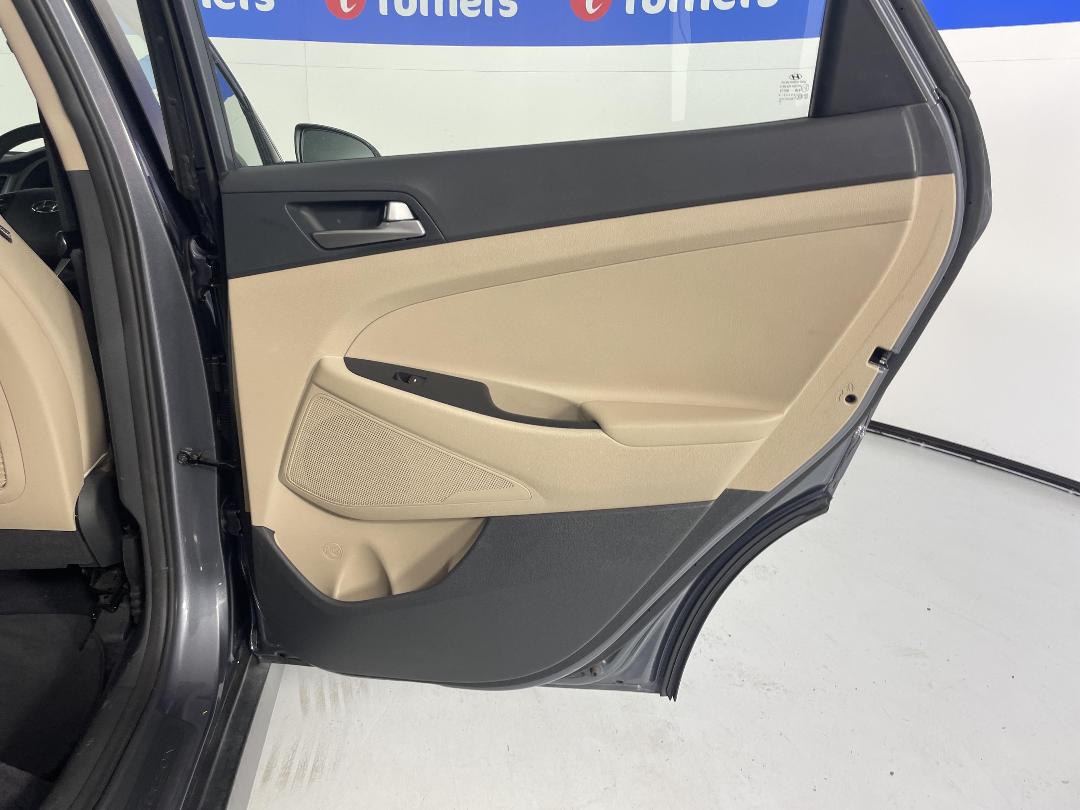 Photo '19' of Hyundai Tucson