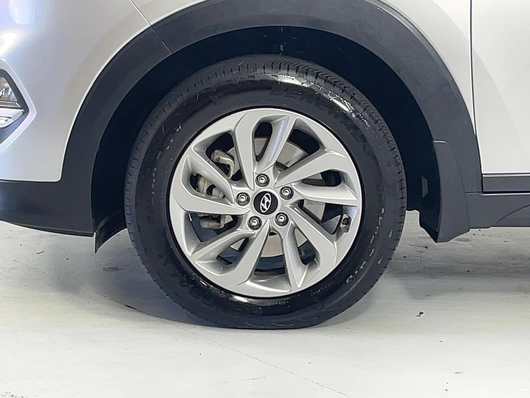 Photo '10' of Hyundai Tucson