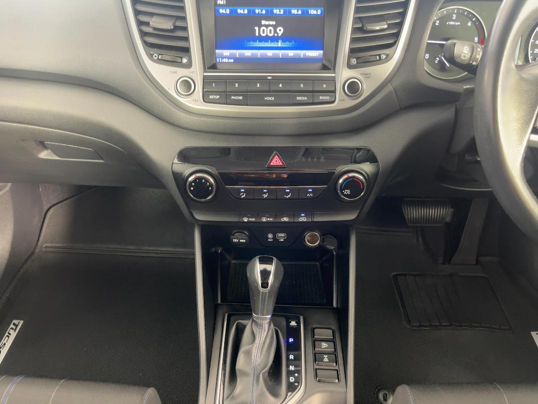 Photo '18' of Hyundai Tucson