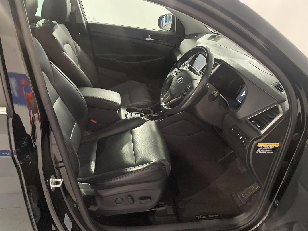 Photo '16' of Hyundai Tucson Photo '16' of Hyundai Tucson