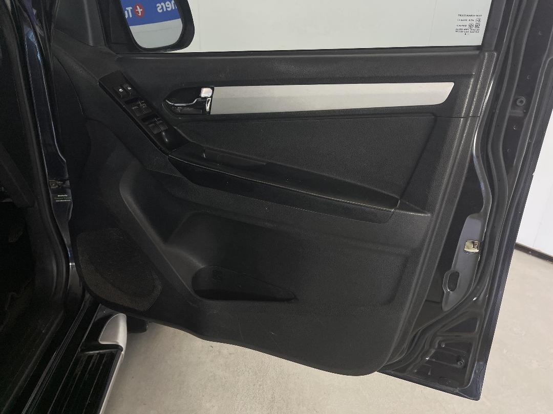 Photo '15' of Isuzu D-MAX