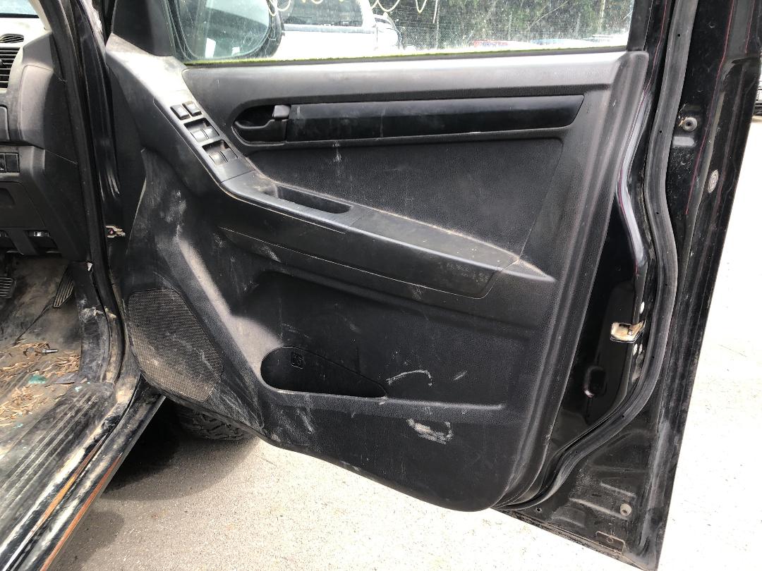 Photo '9' of Isuzu D-MAX LX DC Photo '9' of Isuzu D-MAX LX DC